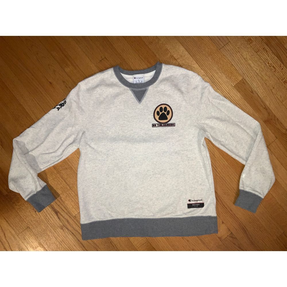 Champion Large K9 Tail Shaker Paw Print Logo Crewneck Champion Athletic Casual L